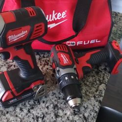 Milwaukee IMPACTO AND DRILL 1/2" ONLY 1 VATTERY 