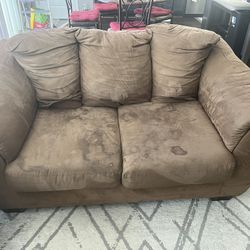 Loveseat 