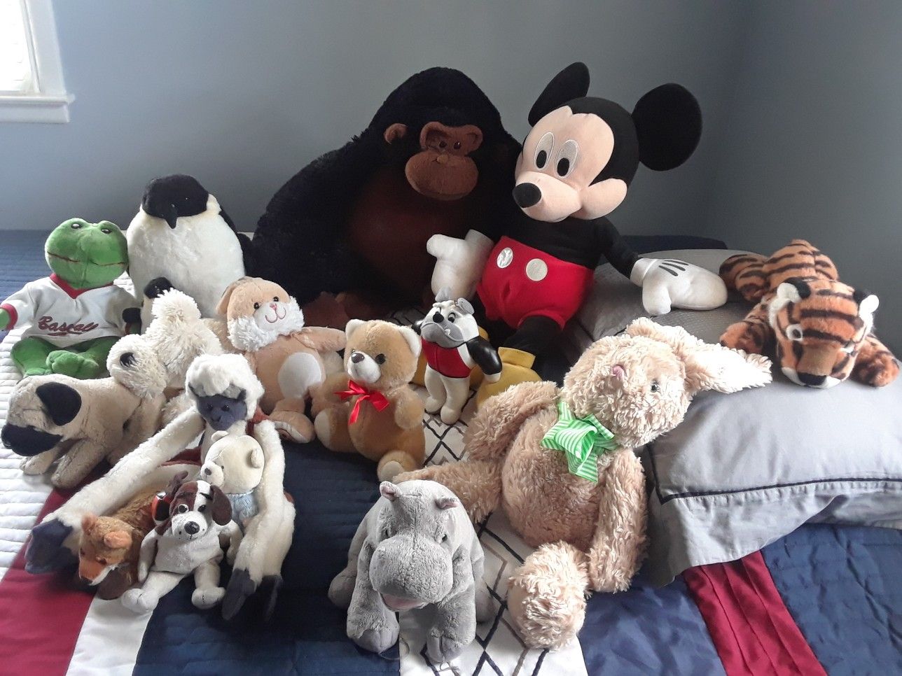 Soft toys Lg- 20 $ - rest is 5$ each