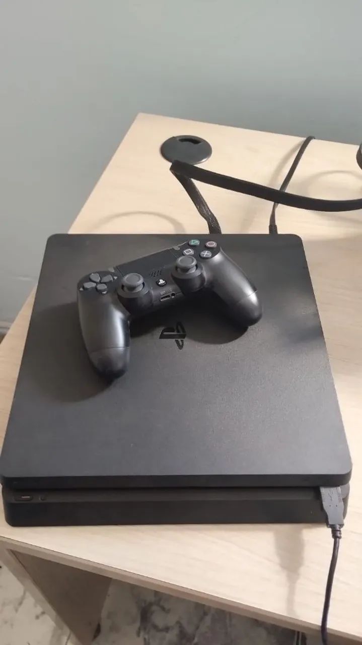Ps4 Slim 1TB.
