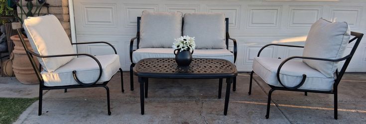 Hampton Bay Patio Set With NEW Cushions