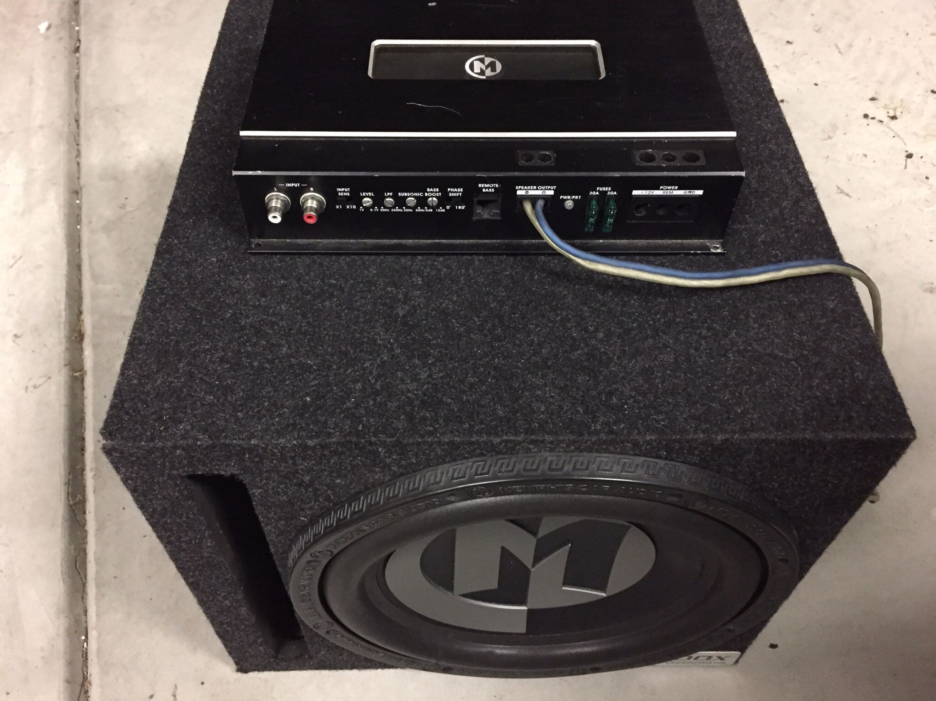 12” Memphis subwoofer & 1000 watt Class D amplifier