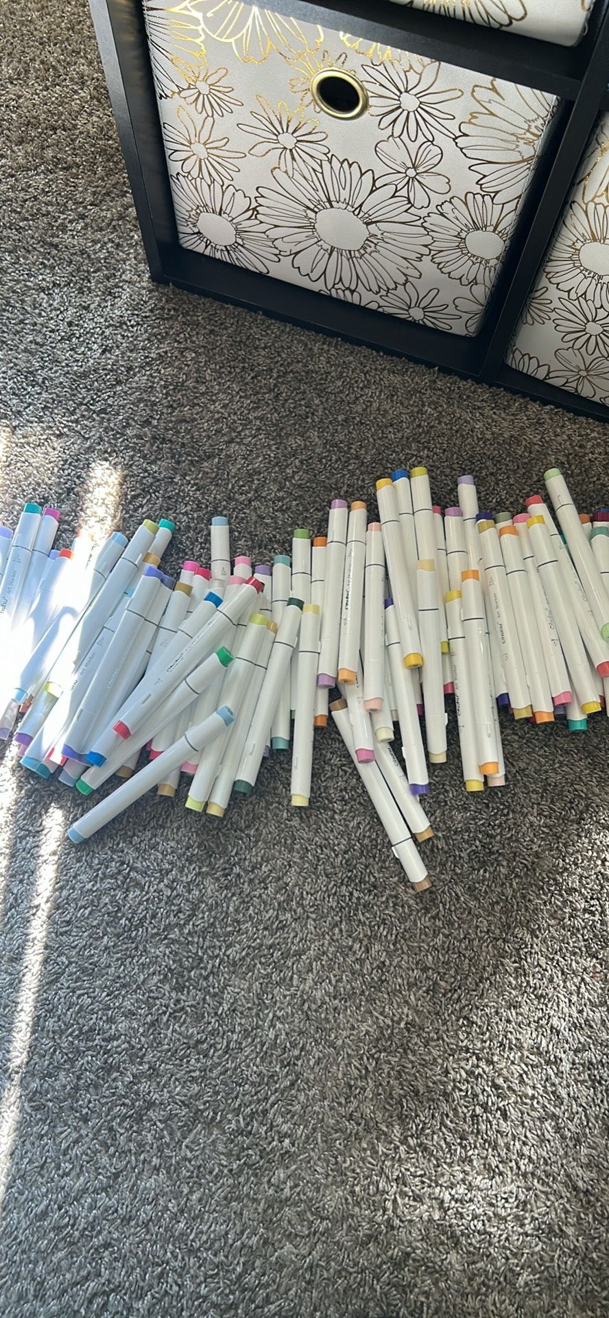 97 ohuhu markers NEVER USED