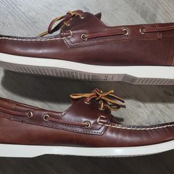 Sebago Portland Brown Waxed 900 Boat Shoe Men's sizes 9.5 US