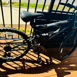 26” Bike, Helmet And Gel Pad