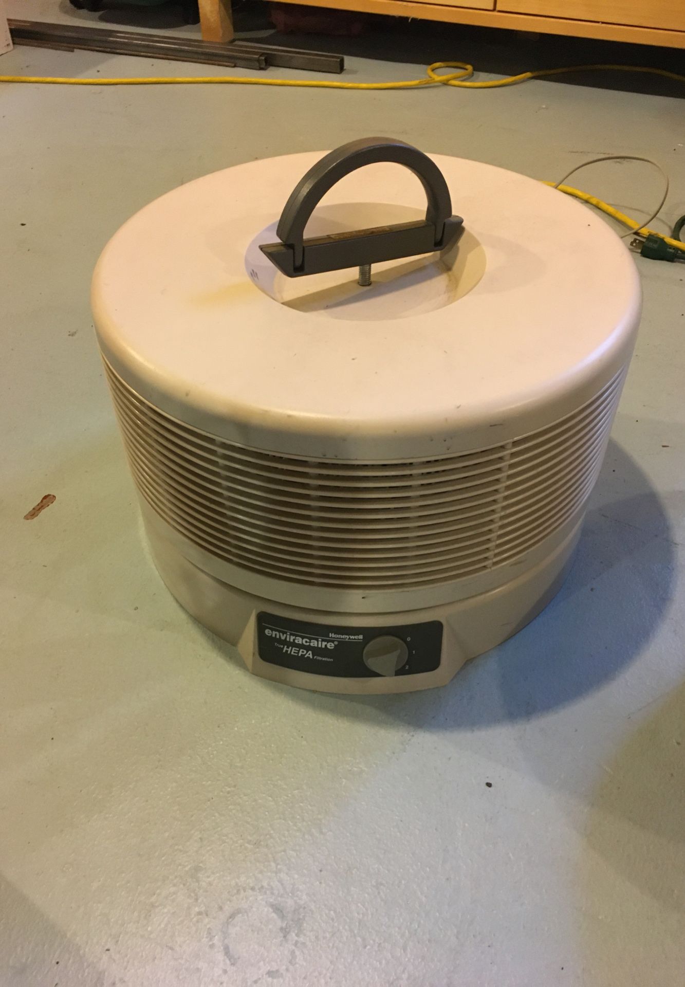 HONEYWELL HEPA AIR PURIFIER