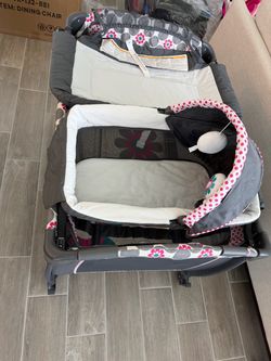 Baby Trend. Corral