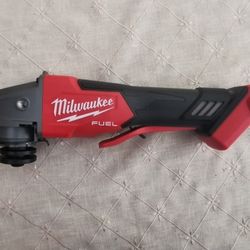 Milwaukee M18 Fuel Angle Grinder 