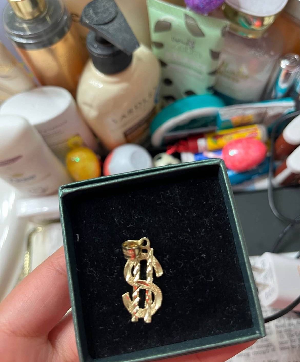 10k $ pendant