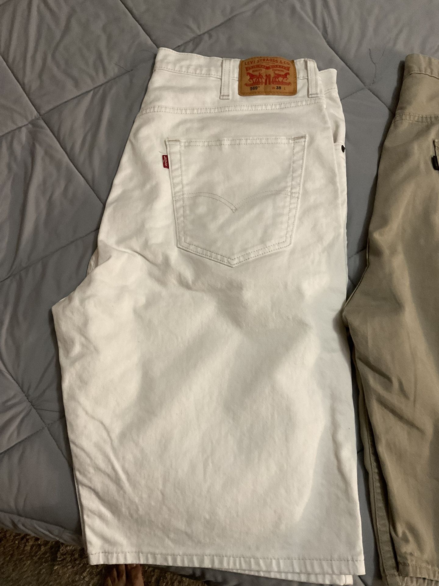 Levi’s Shorts Men’s 38