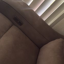 Recliner sectional couch ￼