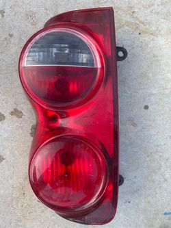 2004-2009 Dodge Durango tail light