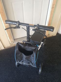 Knee scooter