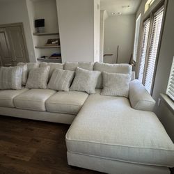 Larce 3 Piece Sectional with Chaise For Sale ❗️