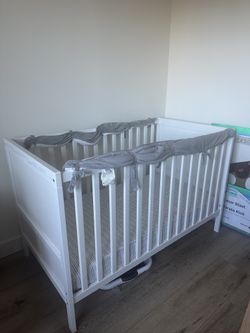 Crib & Convertible Bed