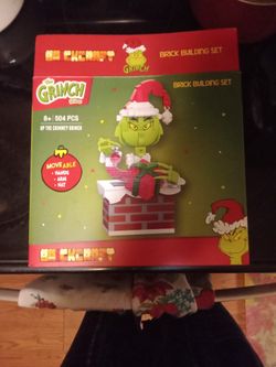 Brickcraft Up The Chimney Grinch Kit.