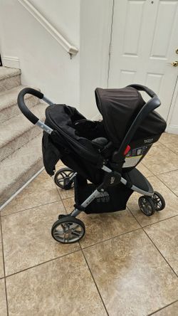 Britax car seat/stroller with car base