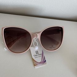 NWT Women’s Pink Cat Eye Sunglasses/ Shades