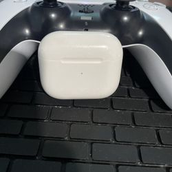 3rd Gen AirPod Charging Case