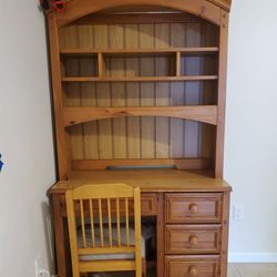 Wood Desk With Hutch And Chair 