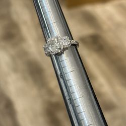 Three Stone Diamond Ring 
