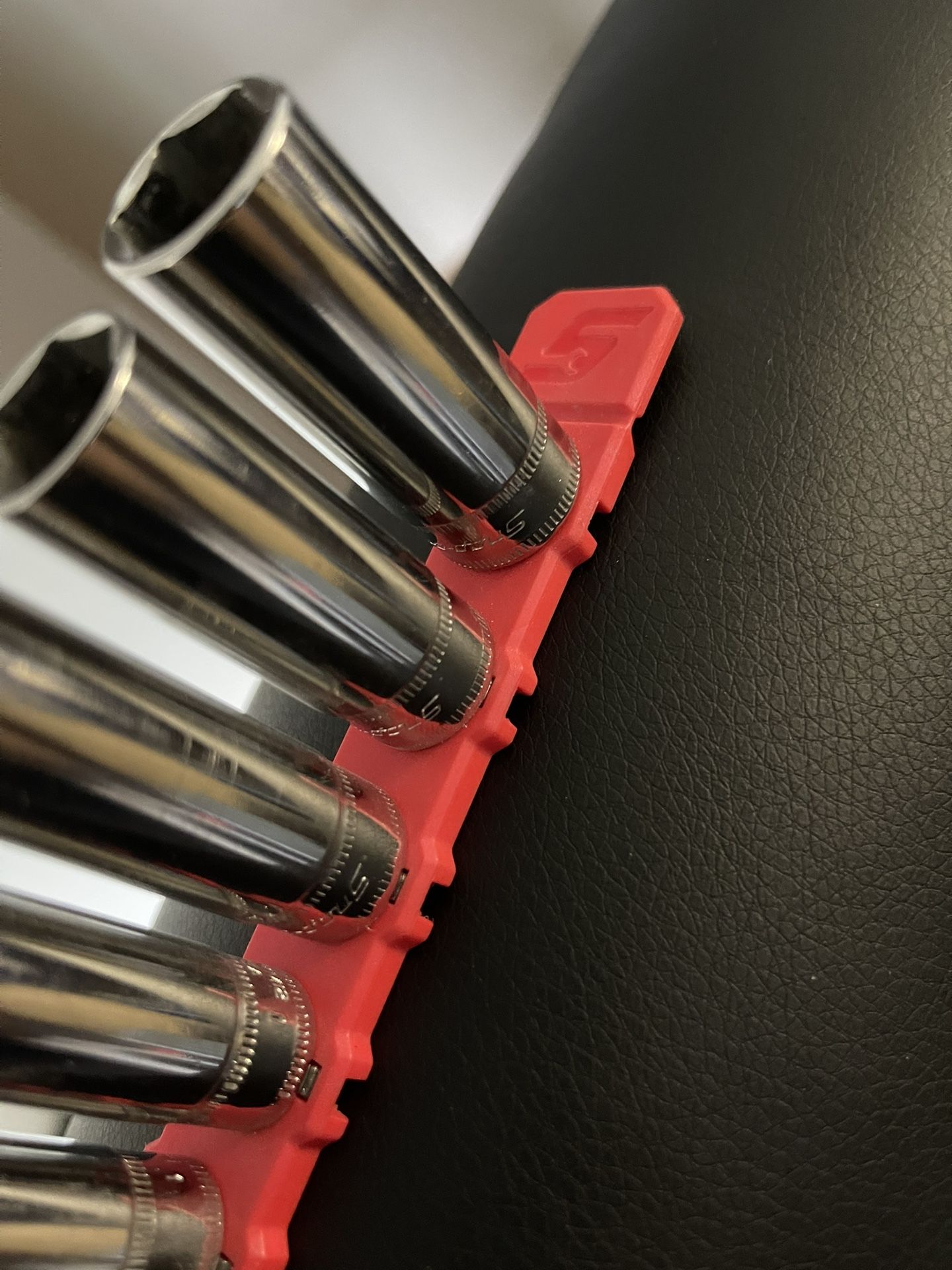 12pc 1/4” Drive 6-Point Metric Flank Drive.