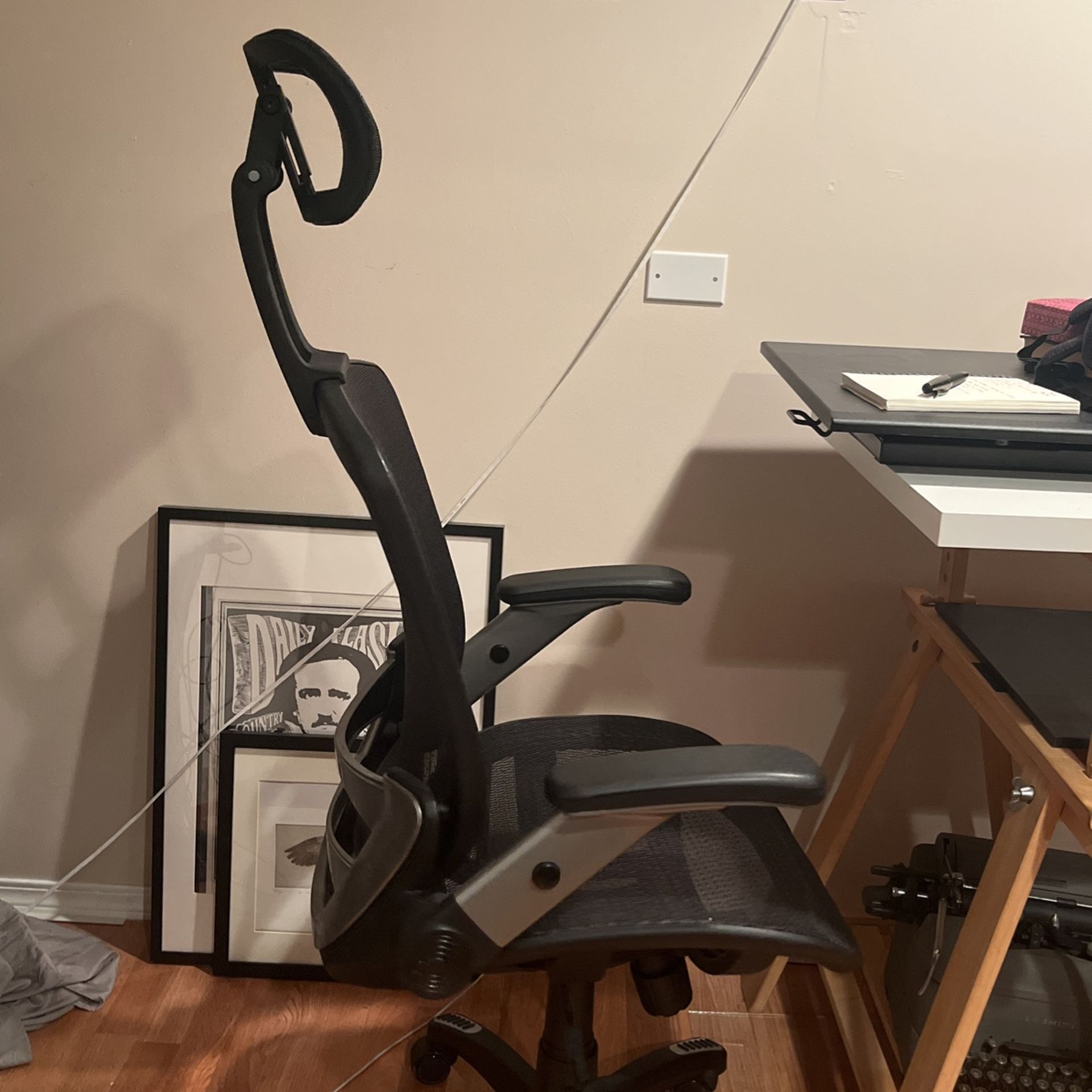 Gabrylly Ergonomic Mesh Chair for Sale in Seattle, WA OfferUp