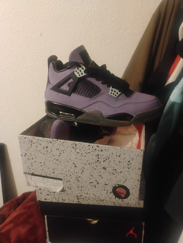 Air Jordan 4 Retro Travis Scott
