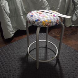 Super Mario's Bro. Stool 