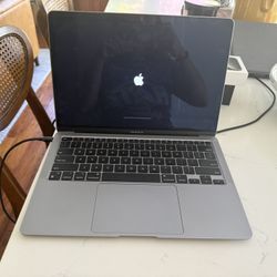 MacBook Air - M1 (2021) - 256gb - Silver 