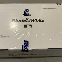 2025 Topps Black & White Baseball Hobby Box
