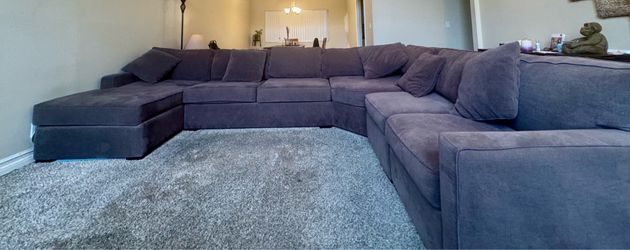 Macy’s Oversized Modular Sectional Sofa – Excellent Condition