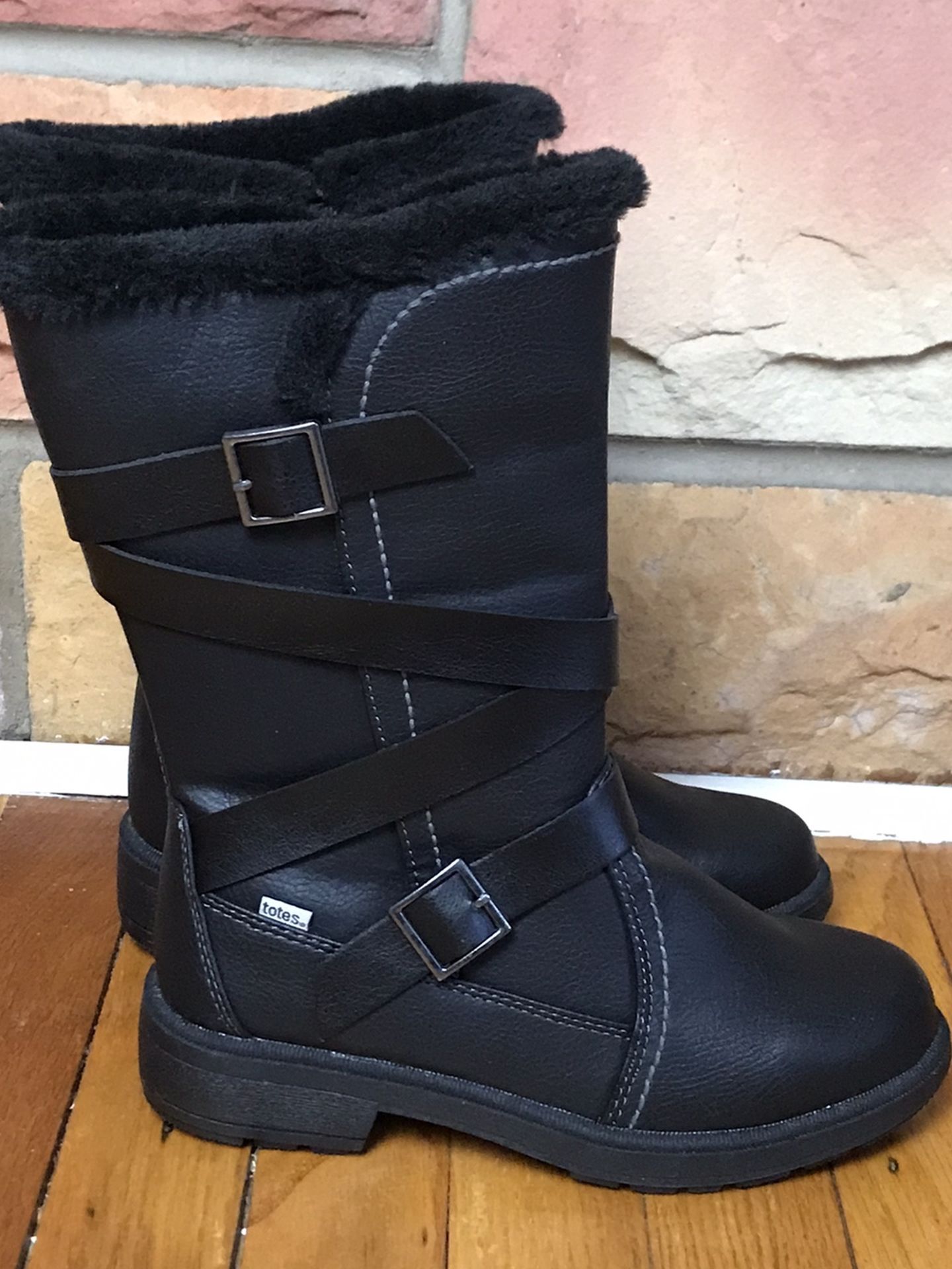 Totes Women's Black Diedre Winter Boots-NWOB-Size US 5.5