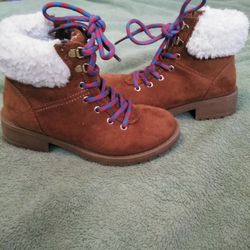 Cute Girl Boots 12c In New Condition Pick Up In Oak Cliff