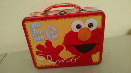 Elmo Lunch Pail. Brand new. Never used.