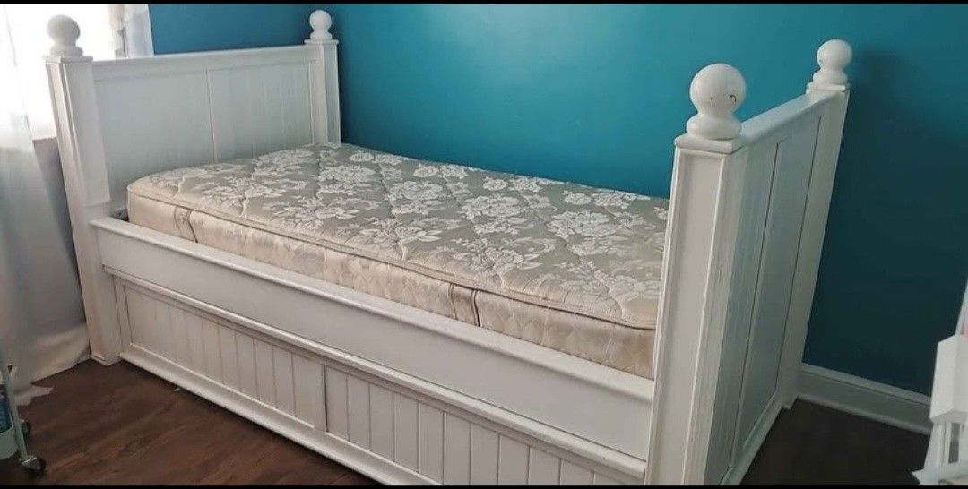 Twin Bed With Trundle