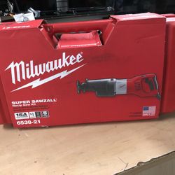 SAWZALL, TOOLS-POWER MILWAUKEE 12A  SUPER SAWZALL  RECIP SAW KIT 
