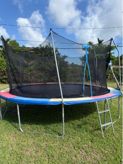 15 Ft Trampoline