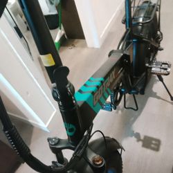 GoTrax - Z4 PRO Foldable E bike W/ 40mi Mac Range And 28mph Soeed