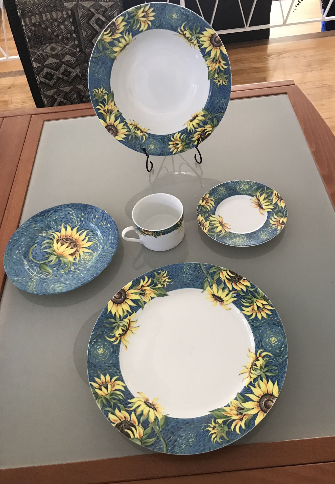 Essex Van Gogh Sunflower Dish Set 