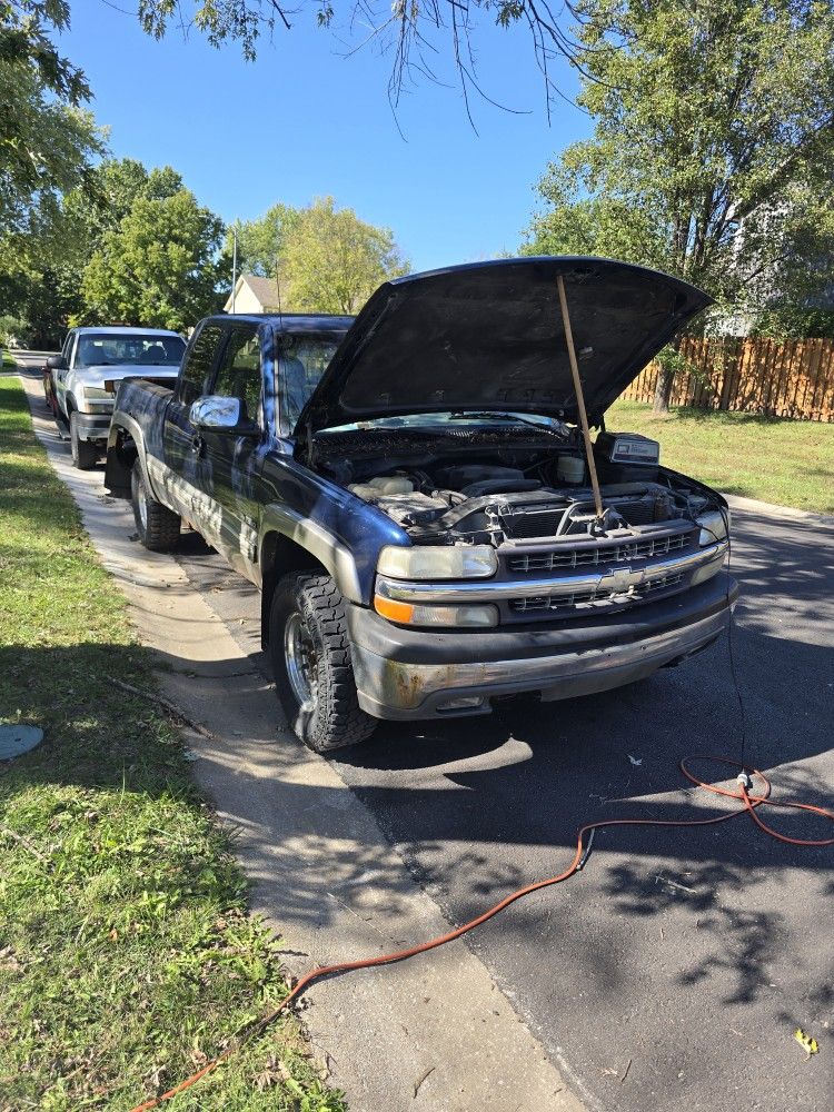 2000 Silverado PARTS vehicle