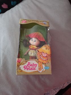 Baby Petals Doll Daisy Fun World vintage