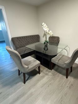 Dining room set