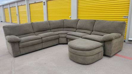 Recliner Sectional Pullout Bed Sofa Couch Free Delivery.