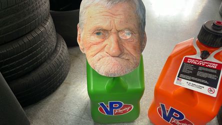 Vp  5.5 gallon containers