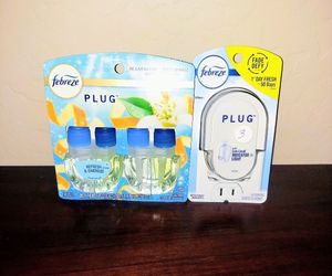 Febreze Plug Oil Warmer and Refills Bundle