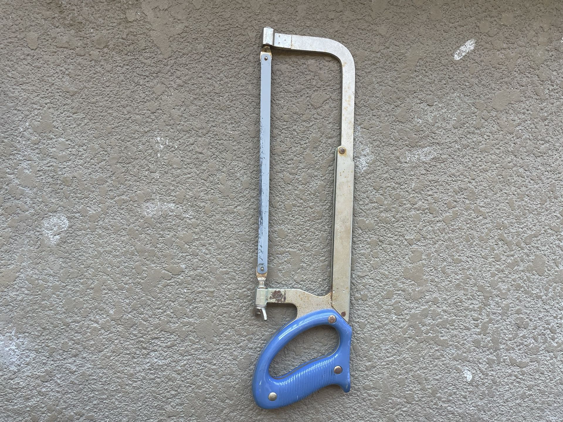 Hacksaw 