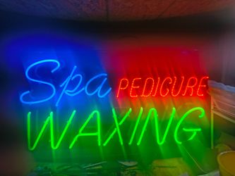Neon Spa Sign