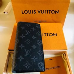  LV Wallet