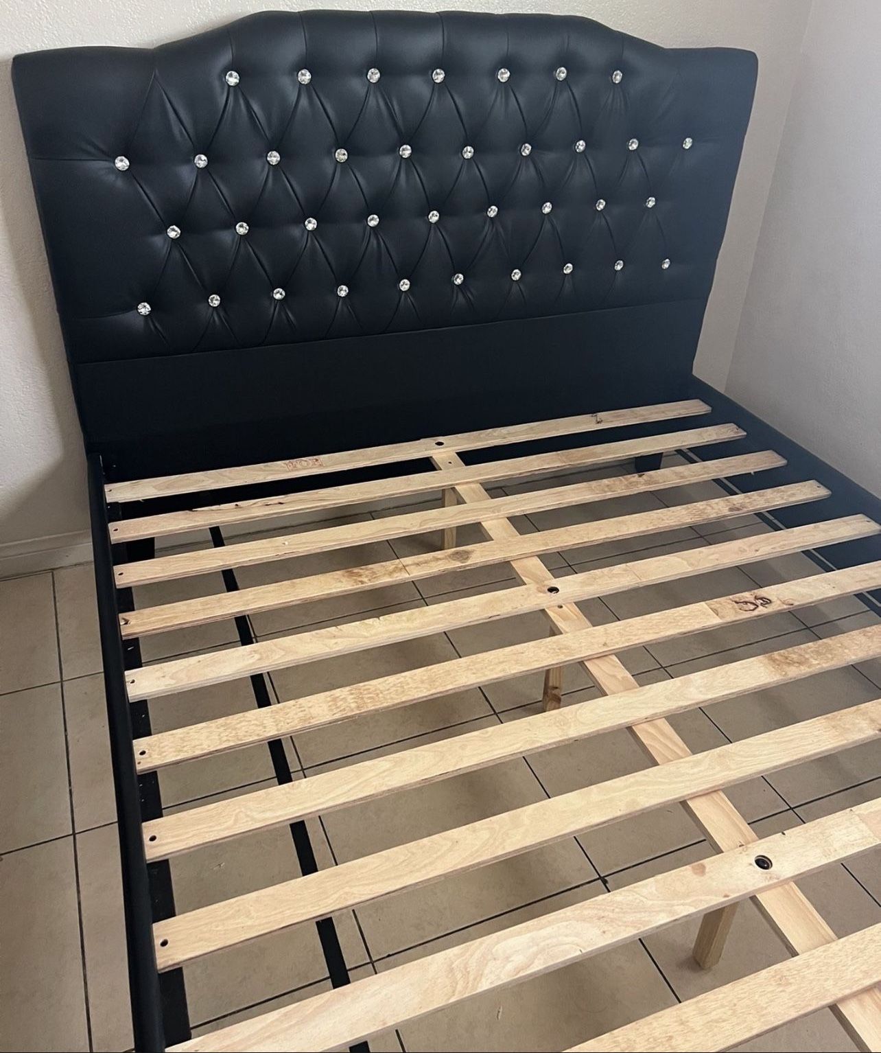 Cama Queen Size Nueva En Caja Incluye Colchon